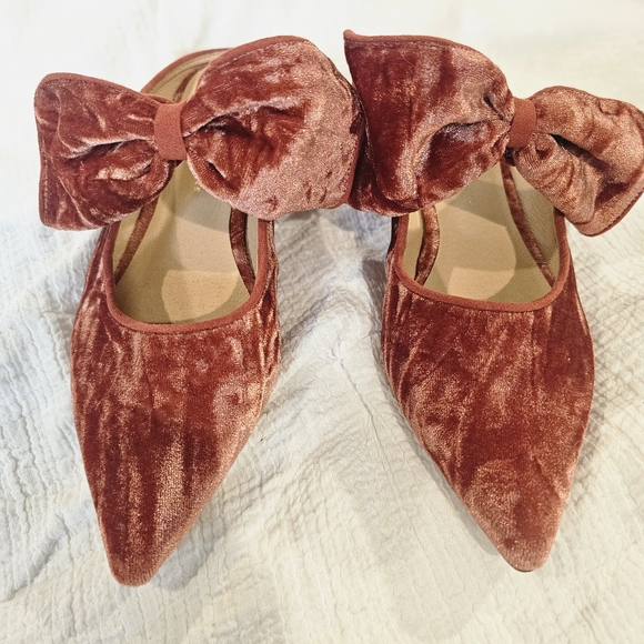 Anthropologie Velvet Bow Mules in Rust - Picture 6 of 7